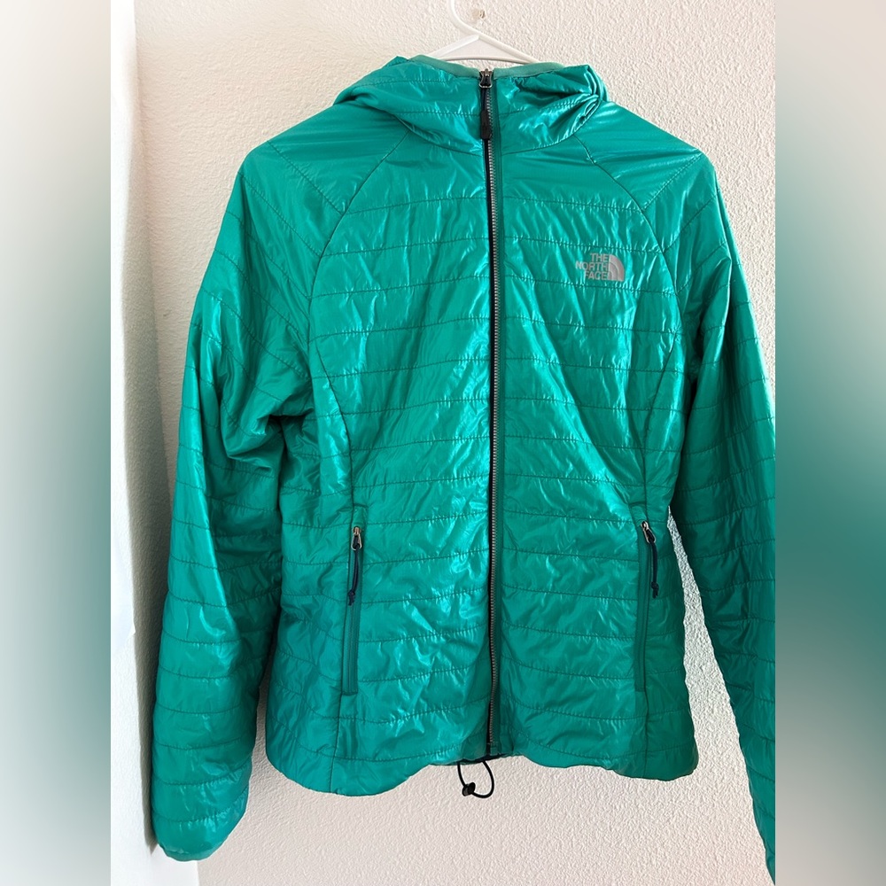 Womans Lightweight North Face Puffer Jacket, Size Small